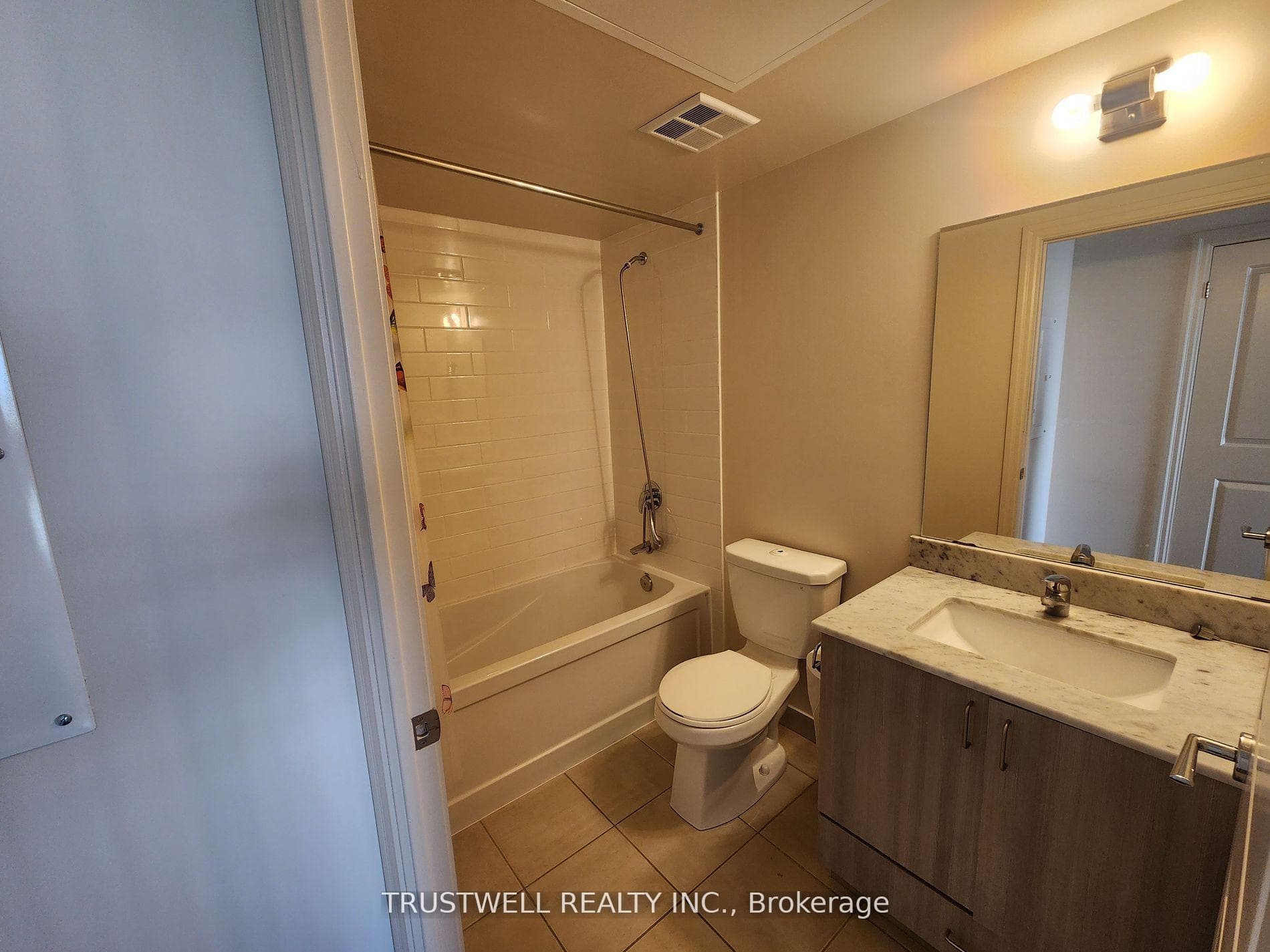 8130 Birchmount Road Unit 519 photo 9