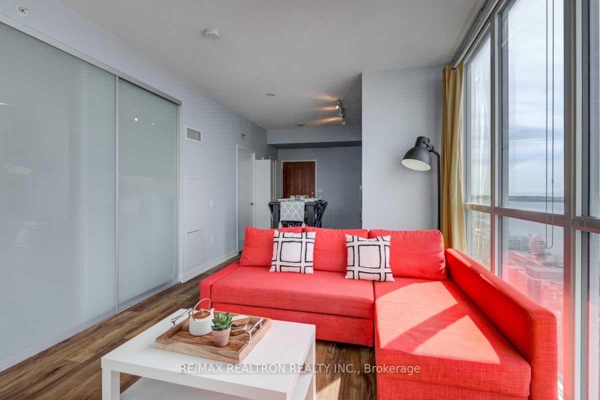 75 Queens Wharf Road Unit 3908 photo 9