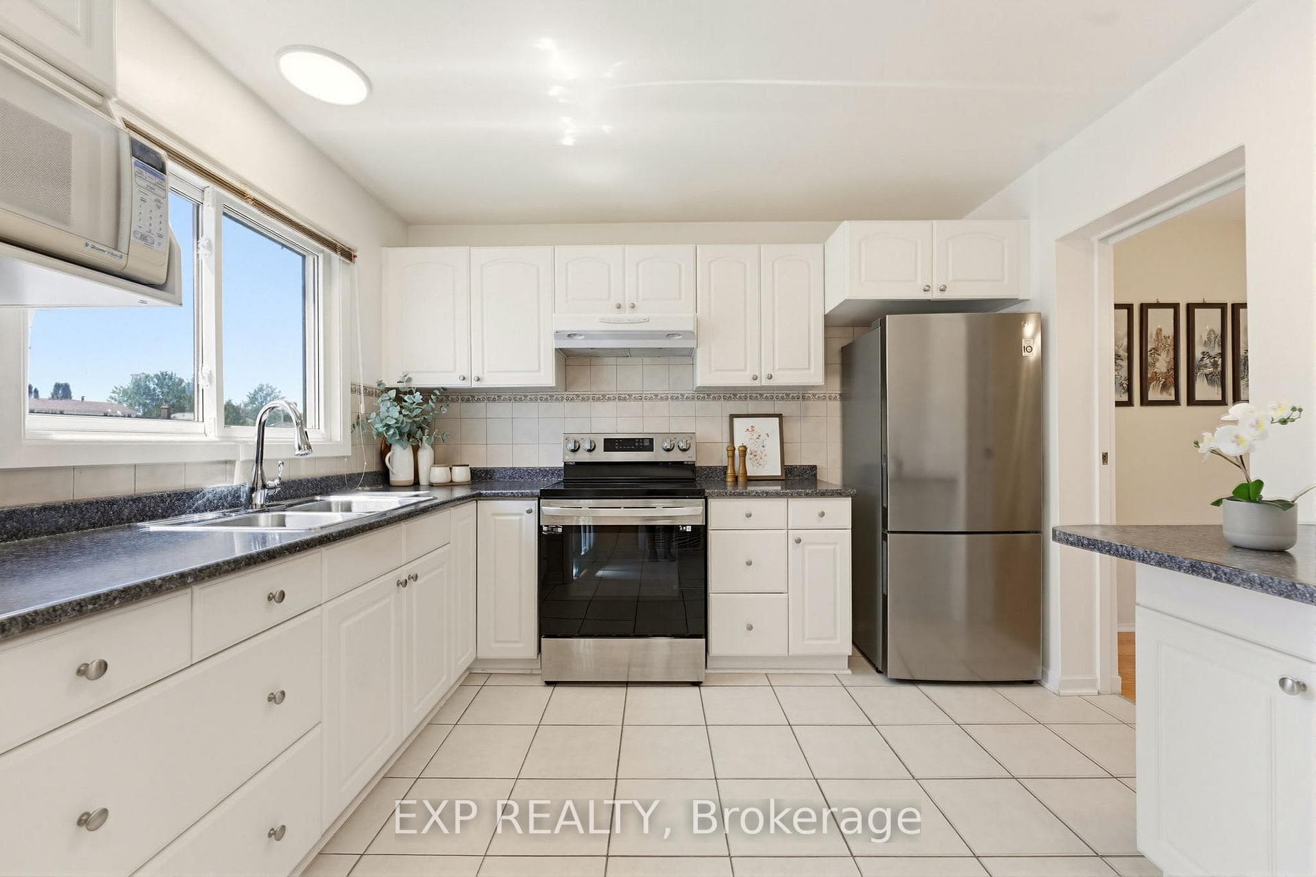 10 Fieldgate Drive Unit A photo 6