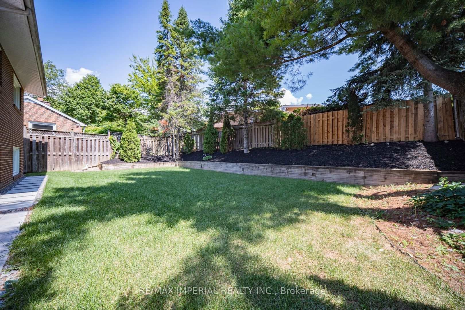 4 Quincy Crescent photo 48