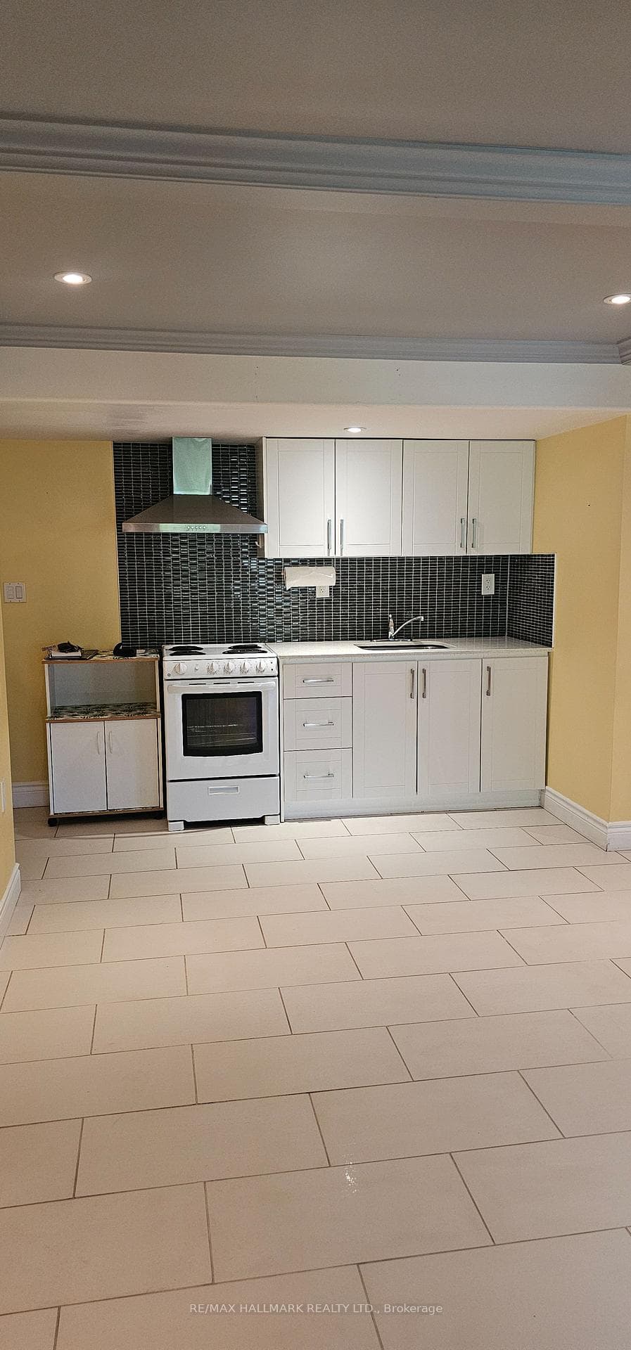 21 Oakside Drive Unit Lower Level photo 20