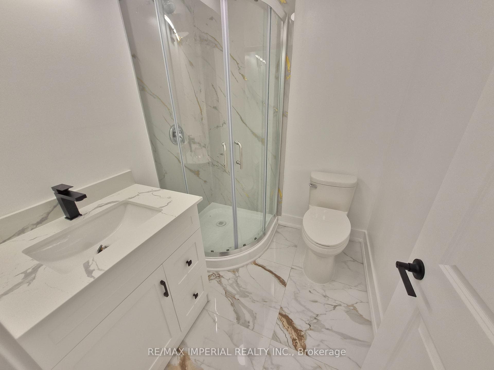 191 Avenue Road photo 38