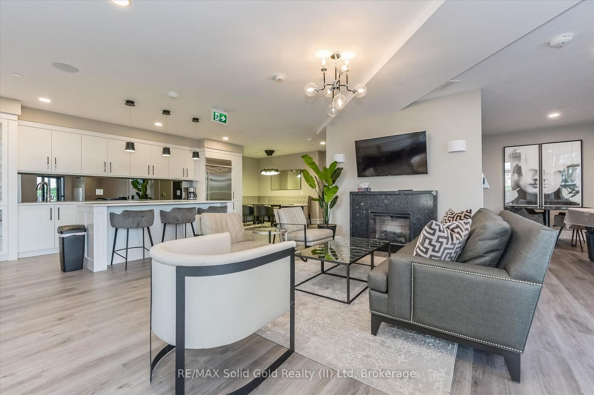 155 Caroline Street Unit 1302 photo 7