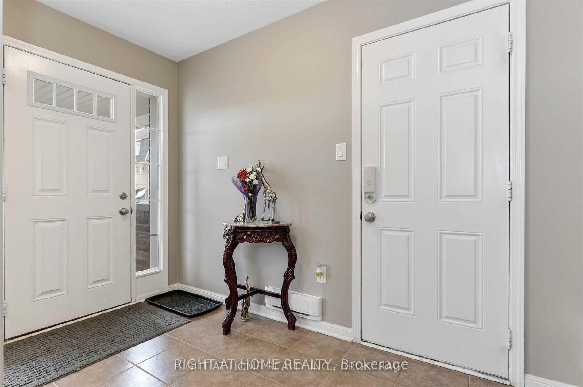 939 Nadalin Heights photo 2