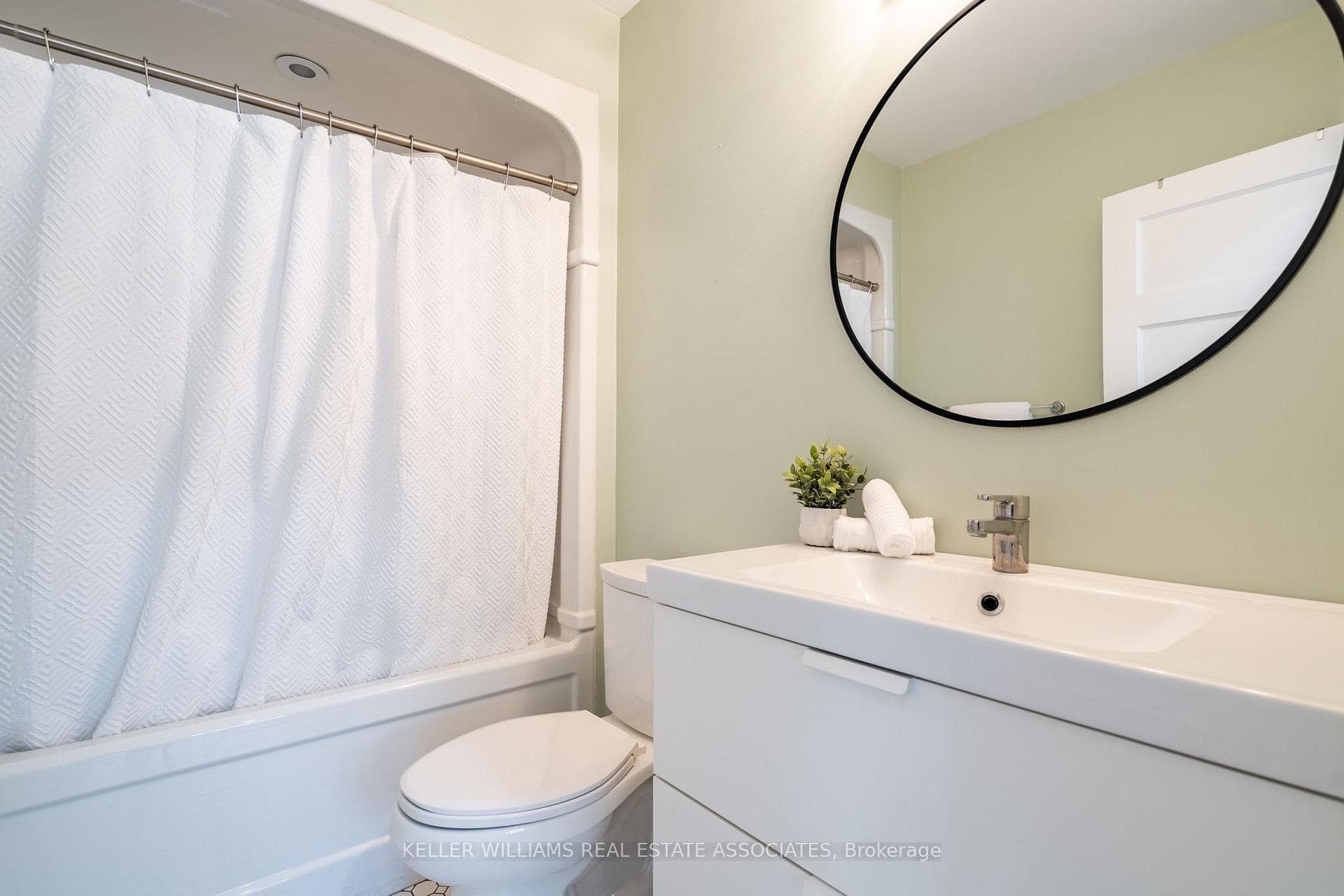 113 Pleasant Avenue photo 17