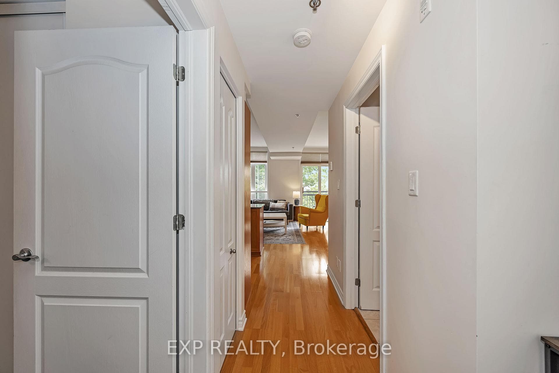 6 Grove Avenue Unit 305 photo 13