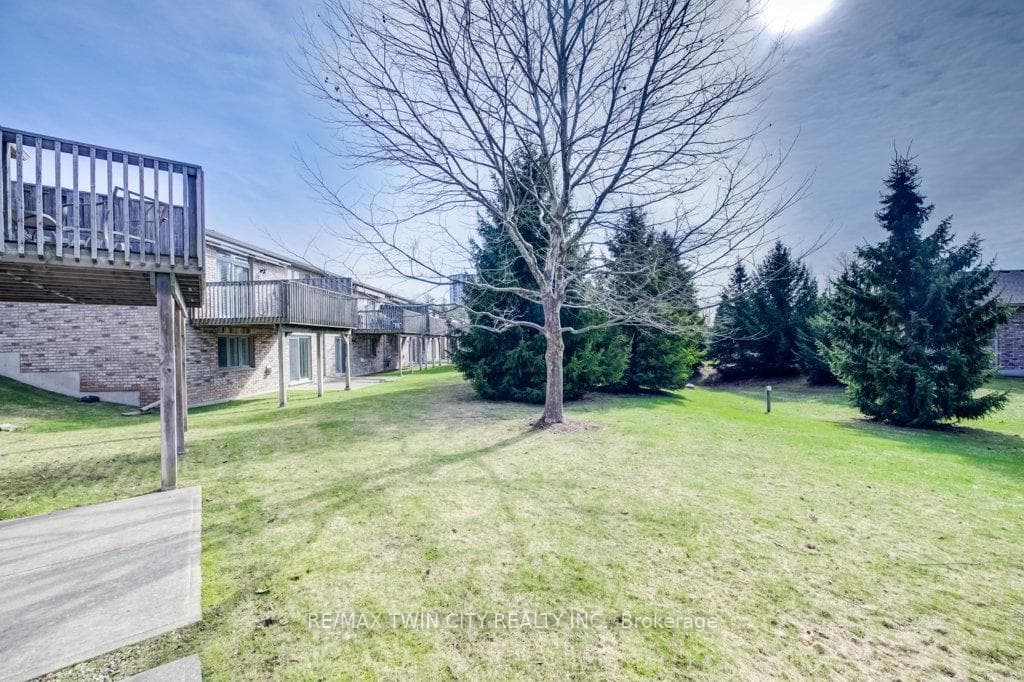 20 Isherwood Avenue Unit 17 photo 28