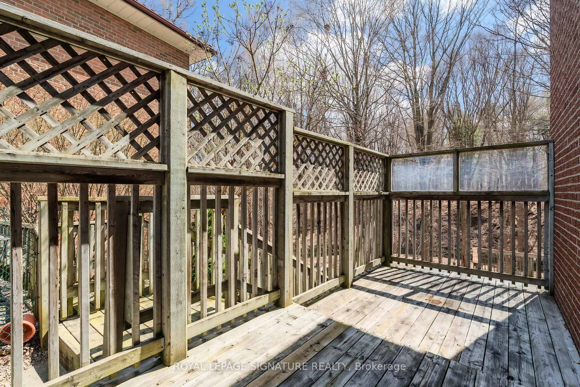44 Harrington Crescent photo 37