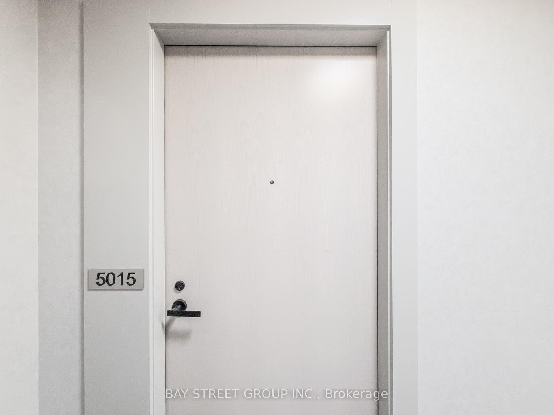 8 Interchange Way Unit 5015 photo 4
