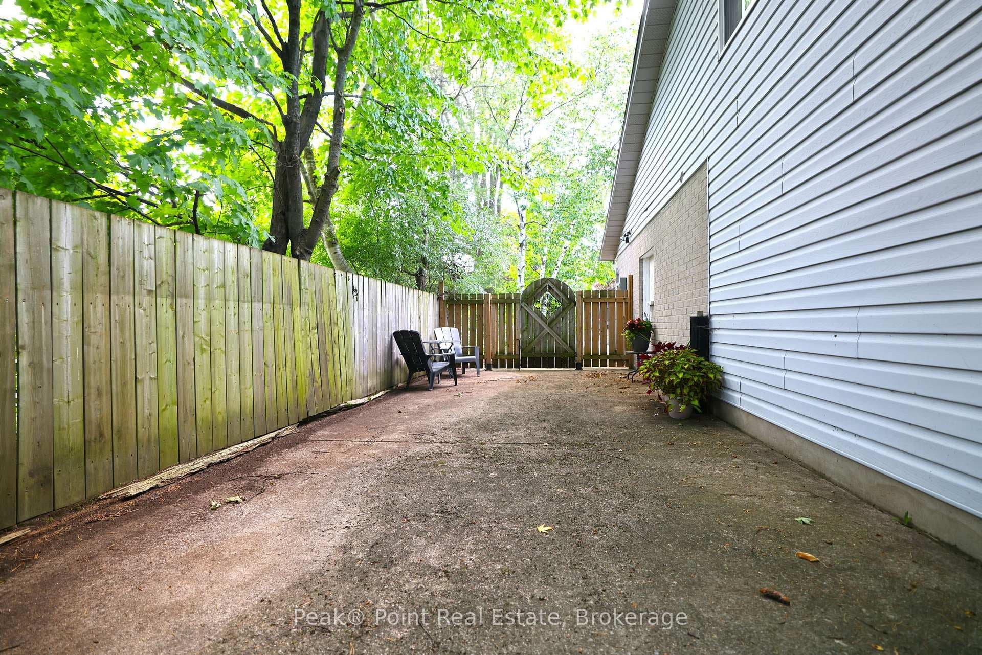 2105 8th Avenue photo 6