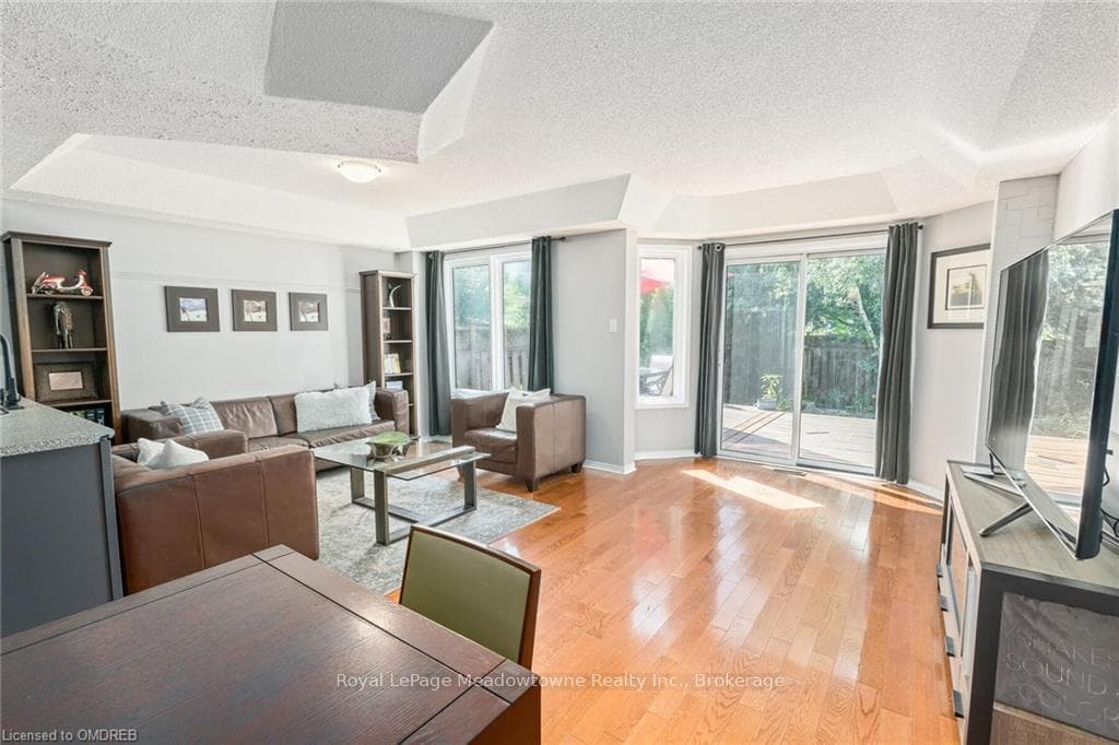 76 JAMES YOUNG Drive photo 12