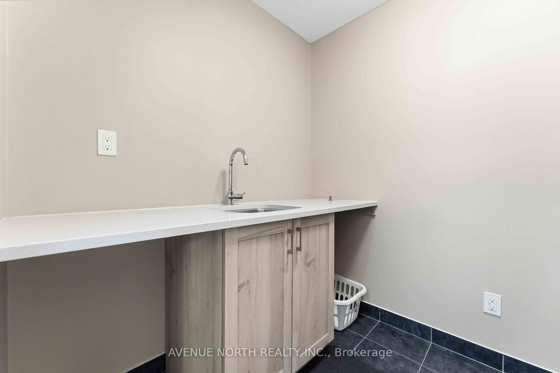 881 Antonio Farley Street photo 23