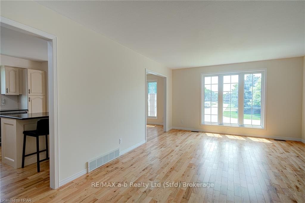 52 DIETRICH Road photo 16