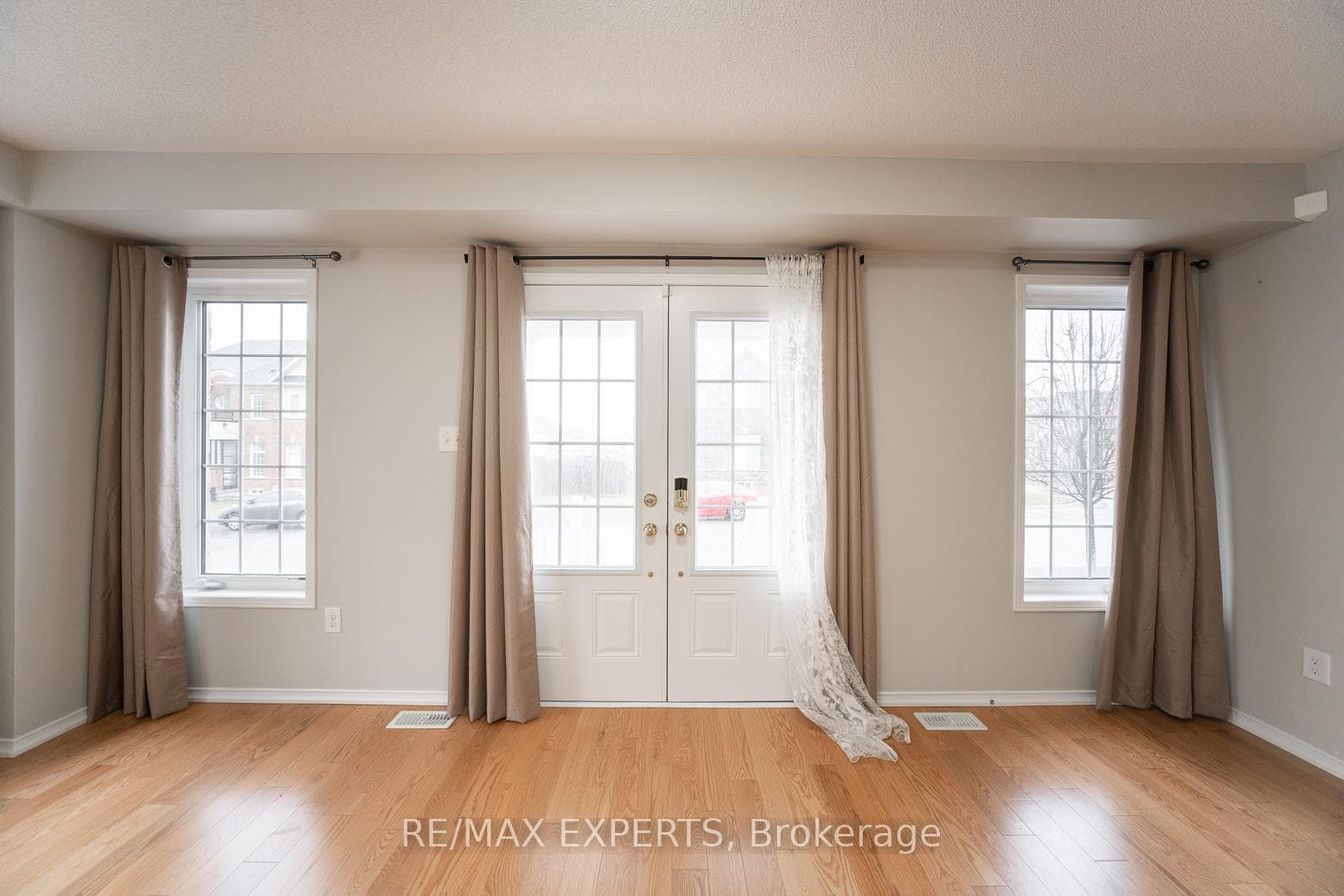 49 Devineridge Avenue photo 11