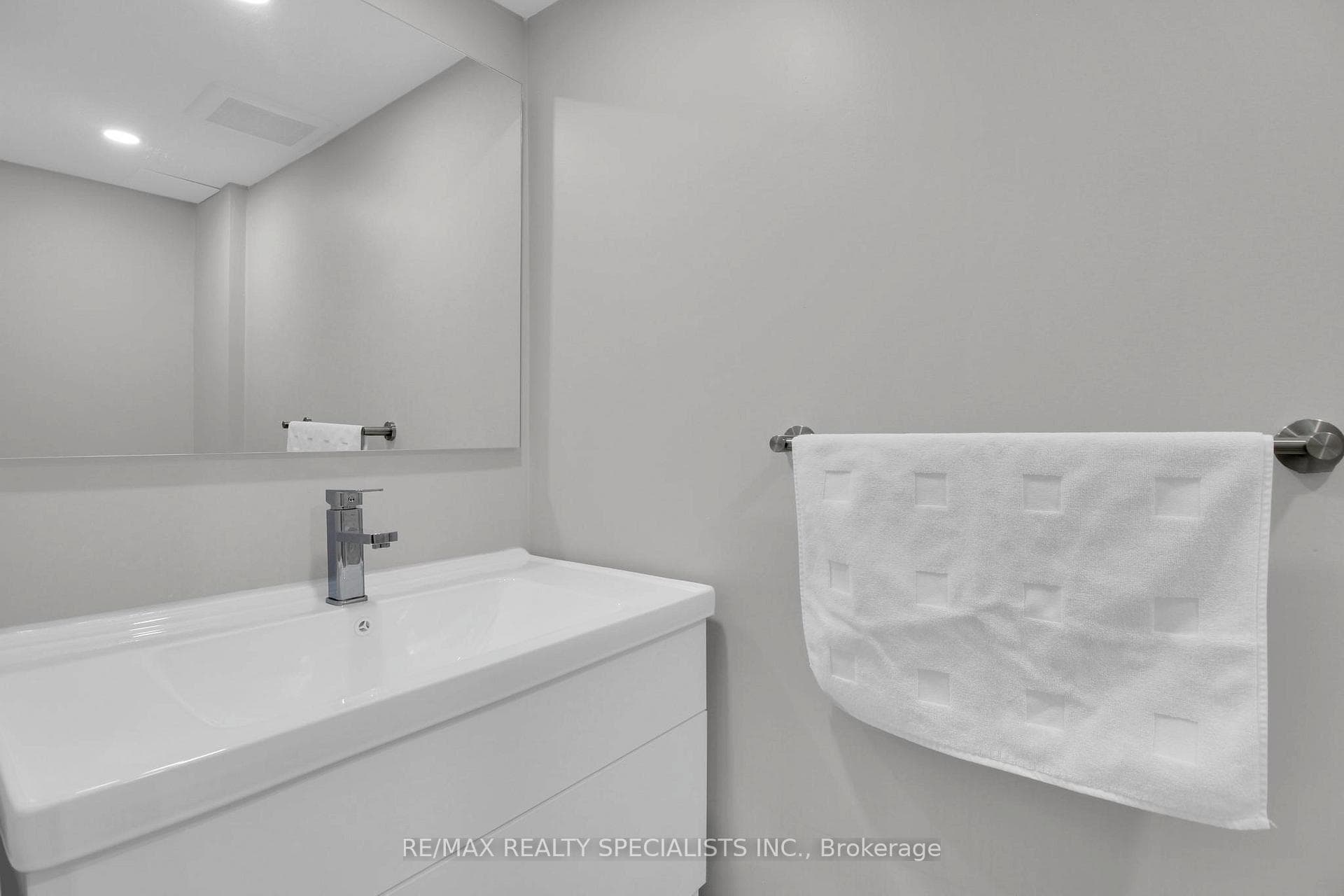 312 Fasken Court photo 34