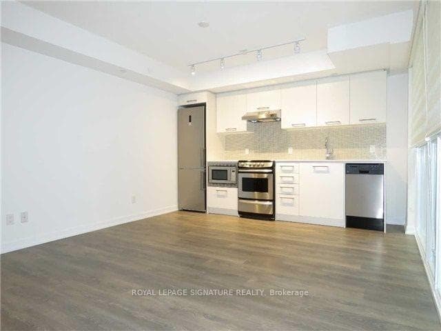87 Peter Street Unit 611 photo 2