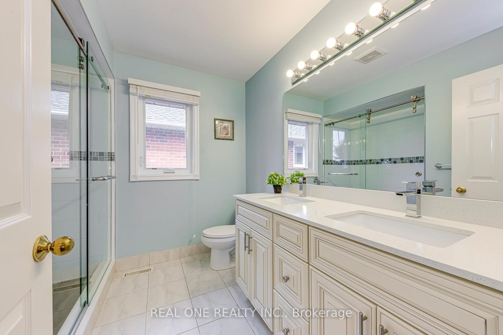 1237 Woodview Drive photo 38
