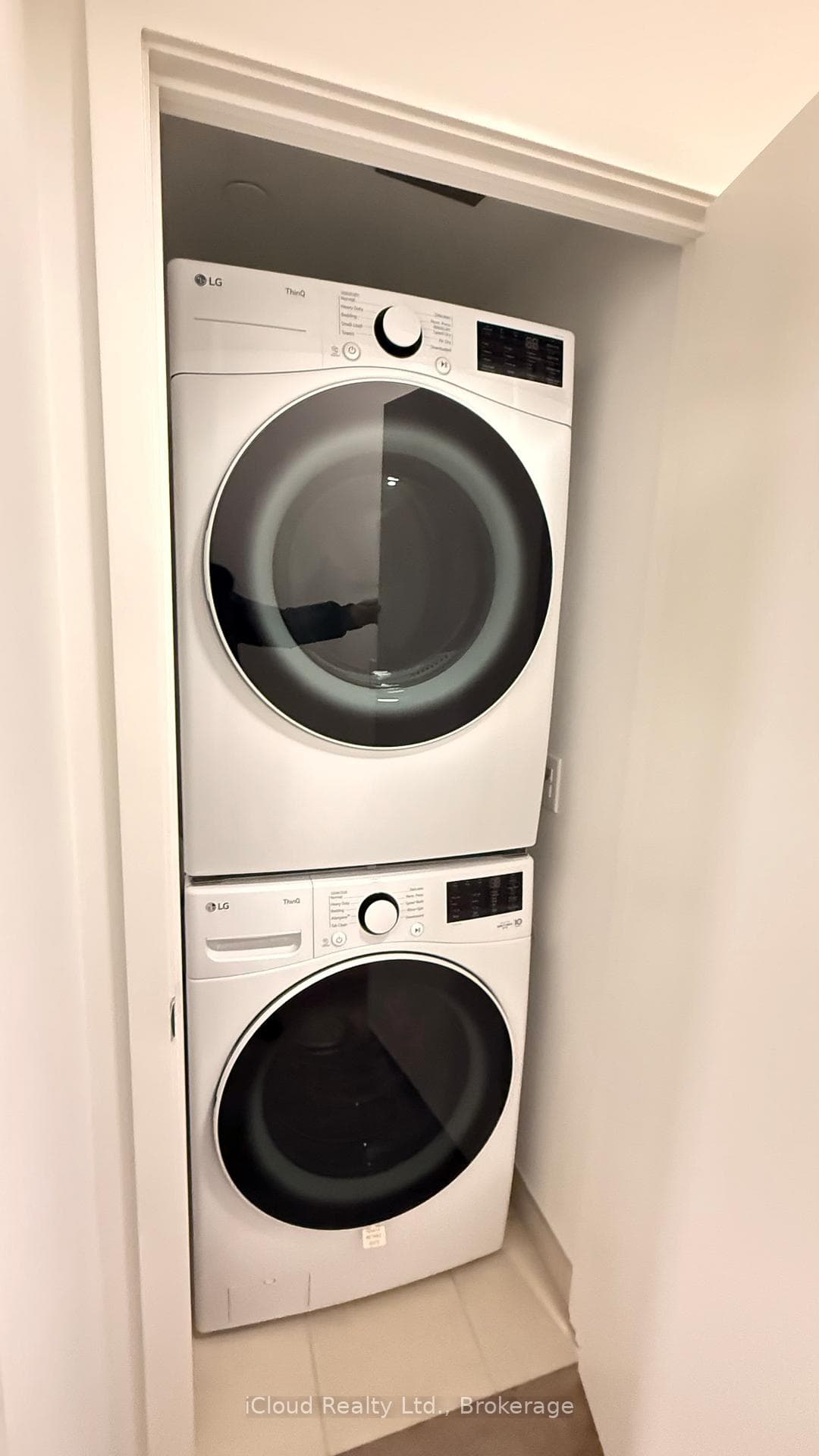 395 Square One Drive Unit 4001 photo 11