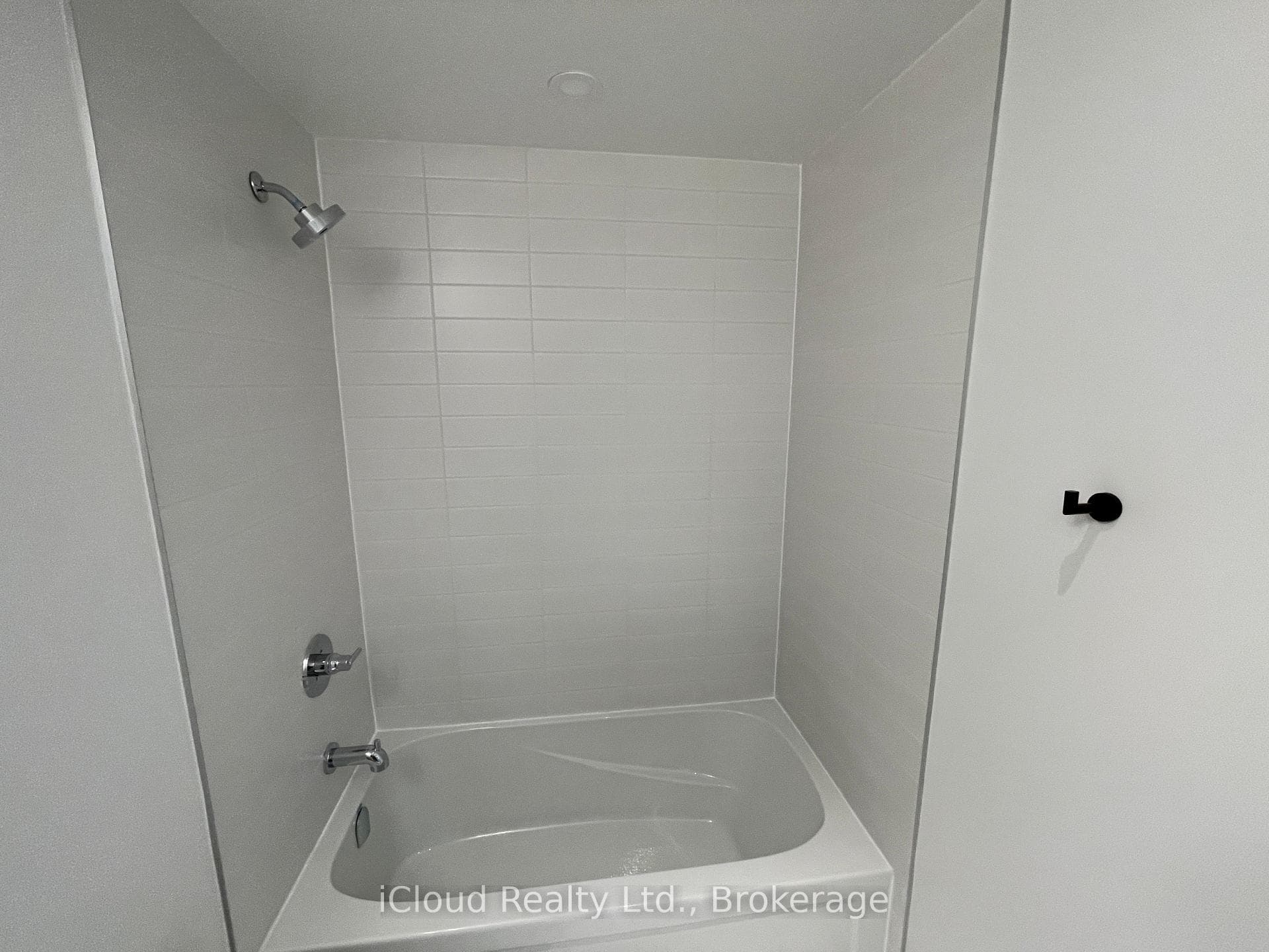 10 Lagerfeld Drive Unit 415 photo 15