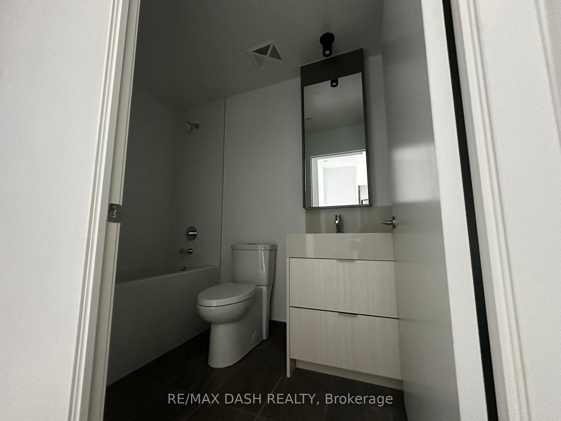 10 Flavelle Trail Unit 506 photo 17