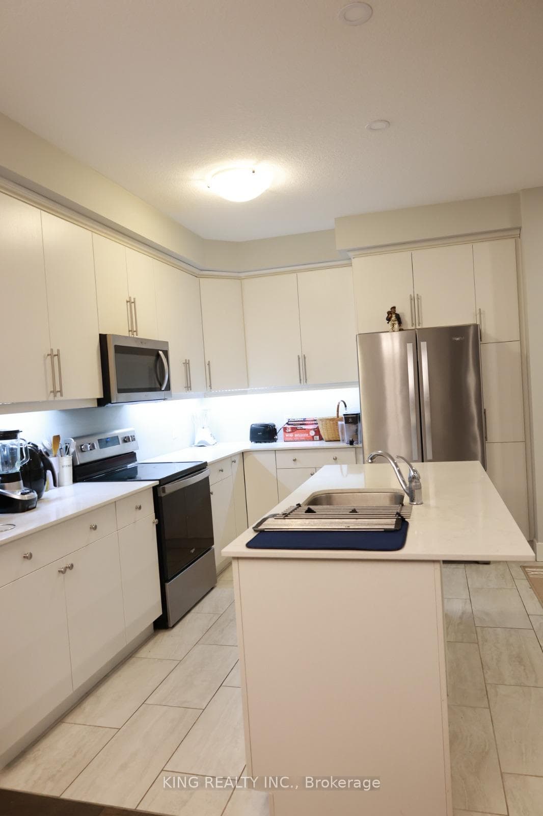 745 CHELTON Road Unit 21 photo 9