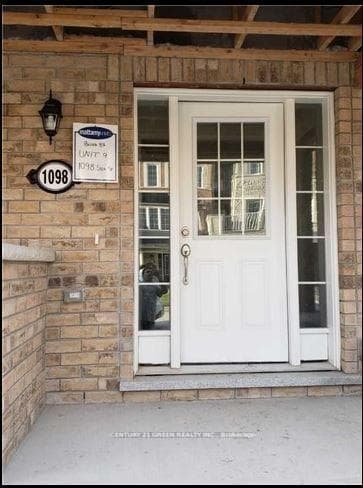 1098 Silk Street photo 3