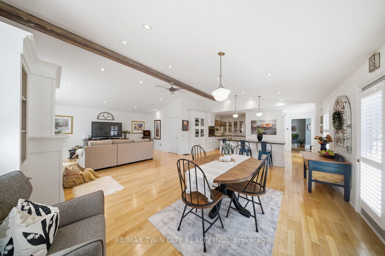 108 William Street photo 25