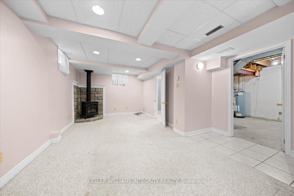 38 Thare Crescent photo 34