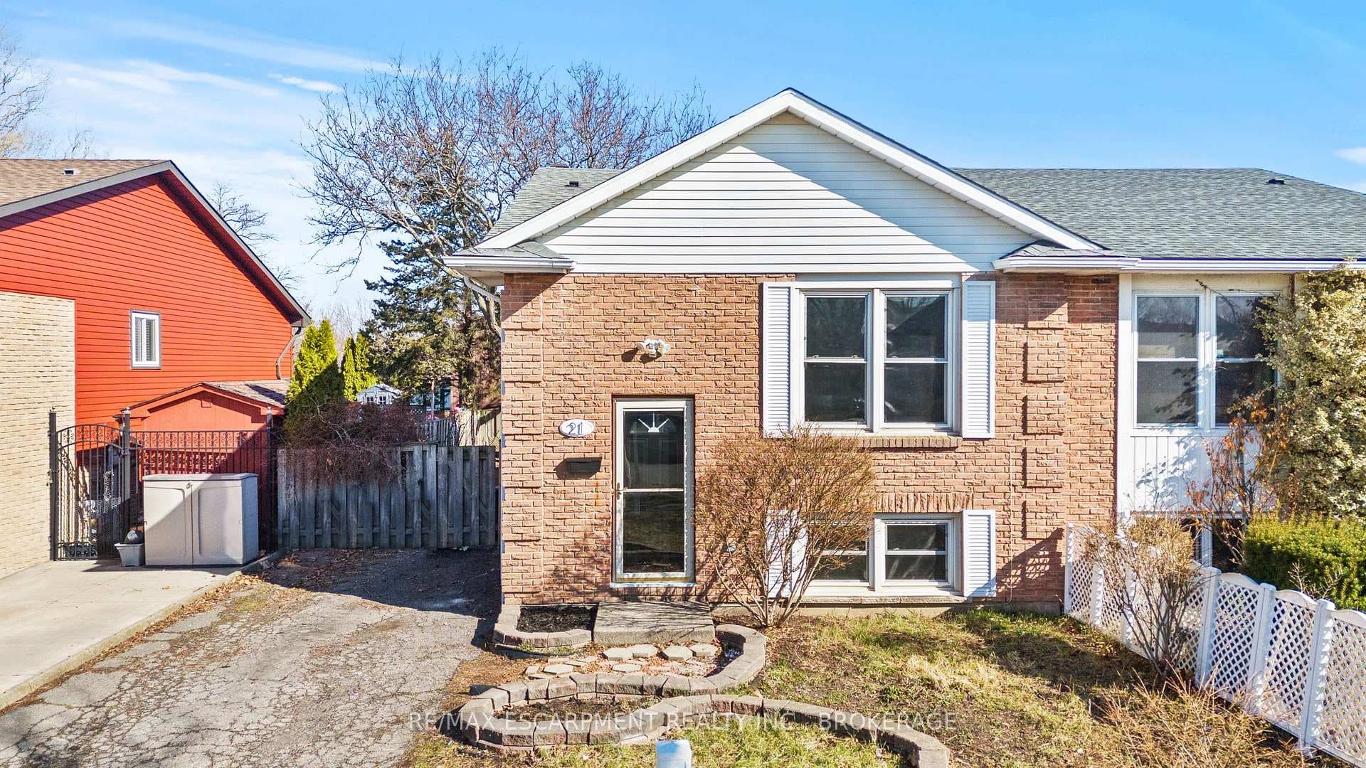 121 ROCKWOOD Avenue photo 1