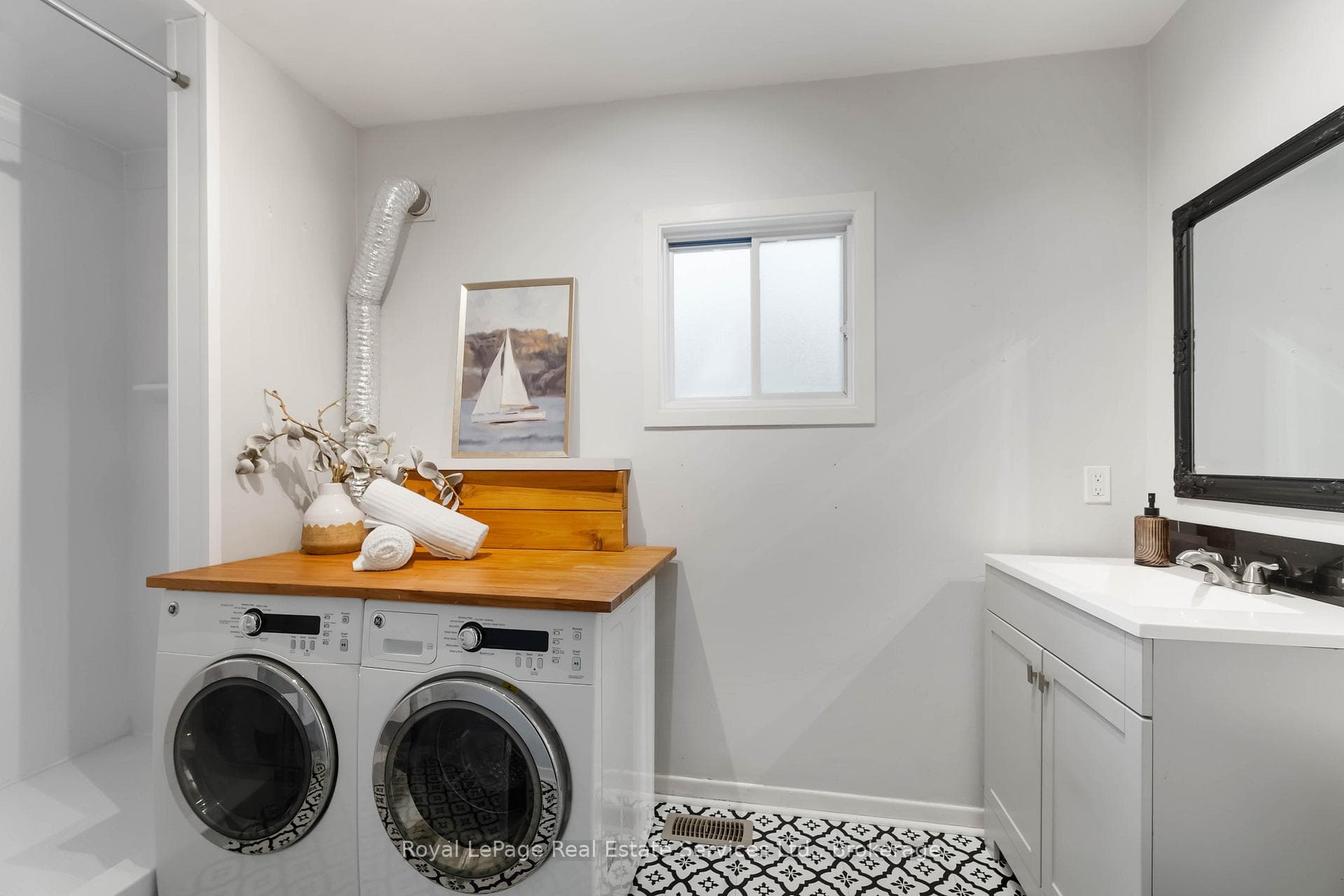 1 Mareve Avenue photo 16