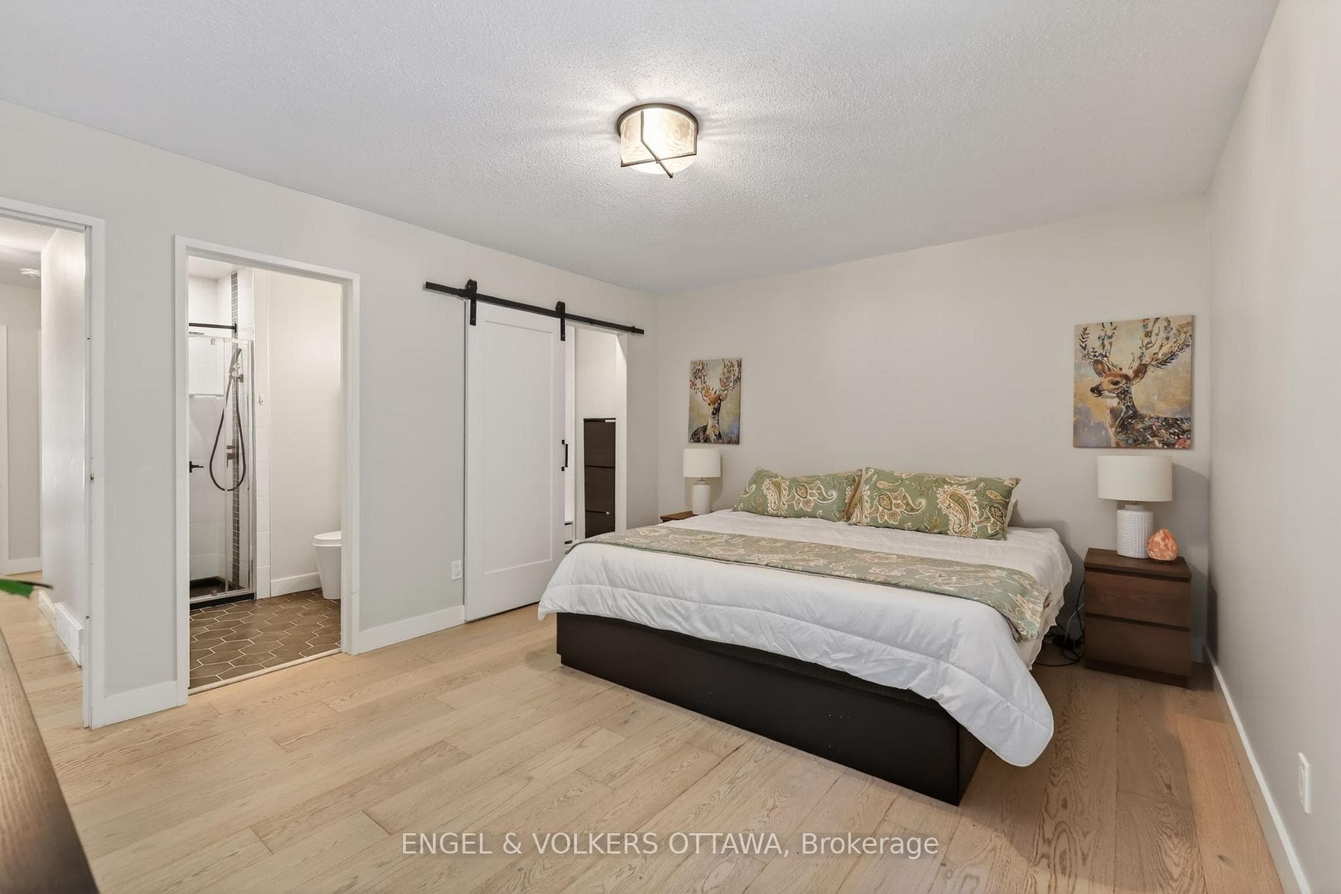 164 McClintock Way Unit 6 photo 20
