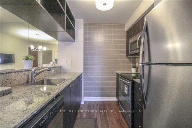 151 Village Green Square Unit 2007 photo 7