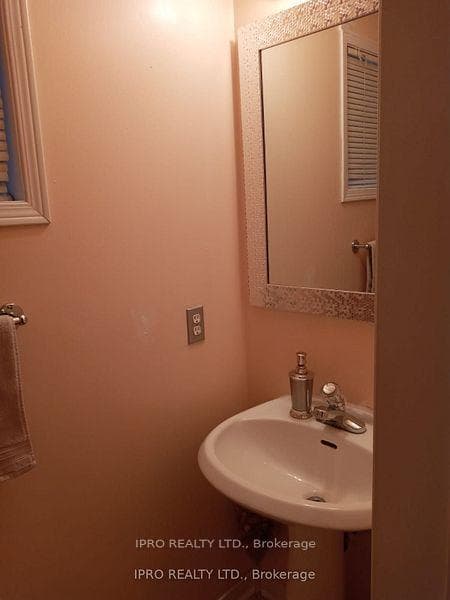 64 Ridgefield Court photo 15