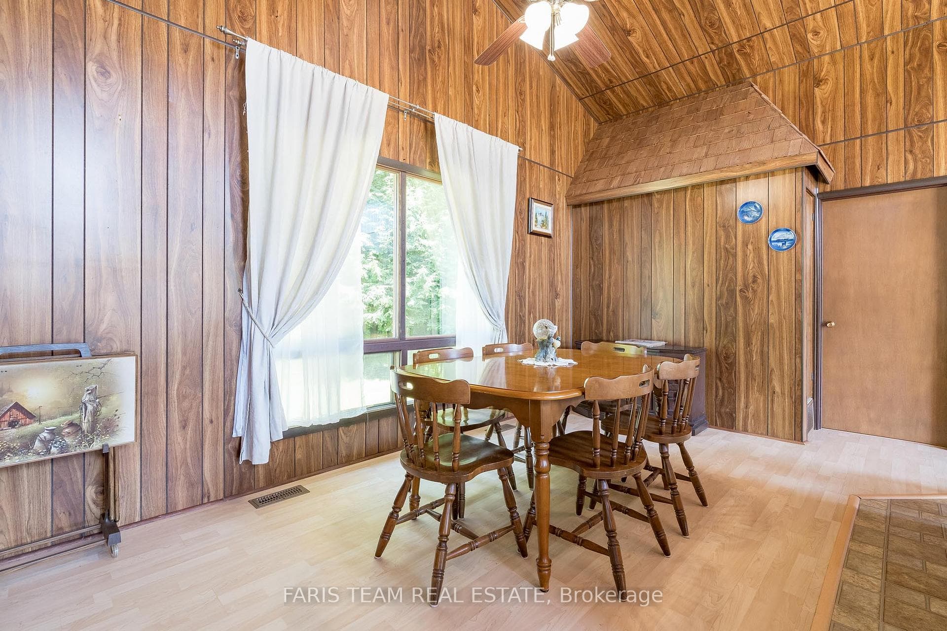 129 Moreau Parkway photo 7