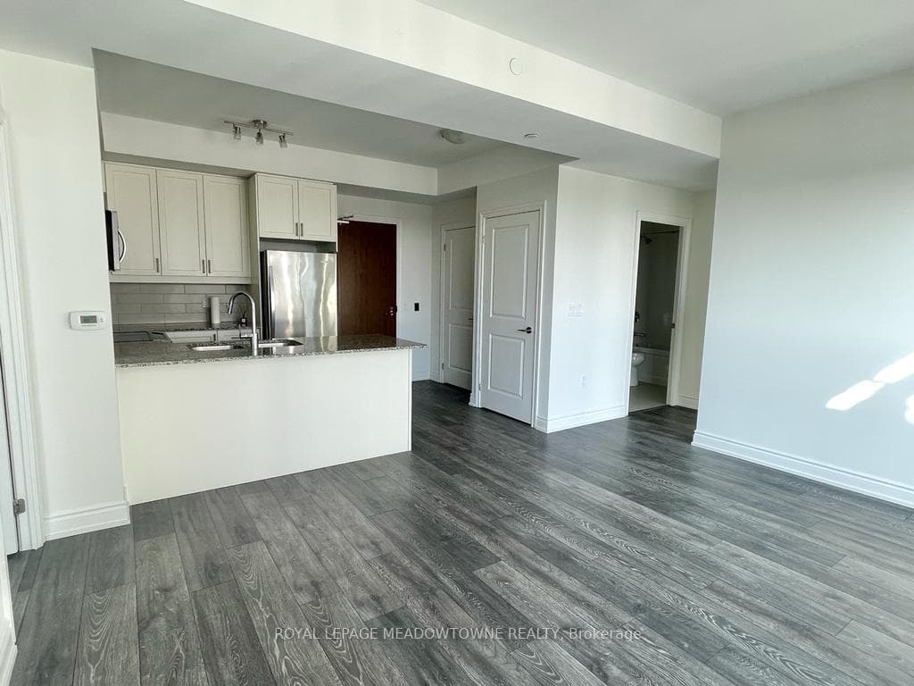 1050 Main Street Unit 603 photo 6