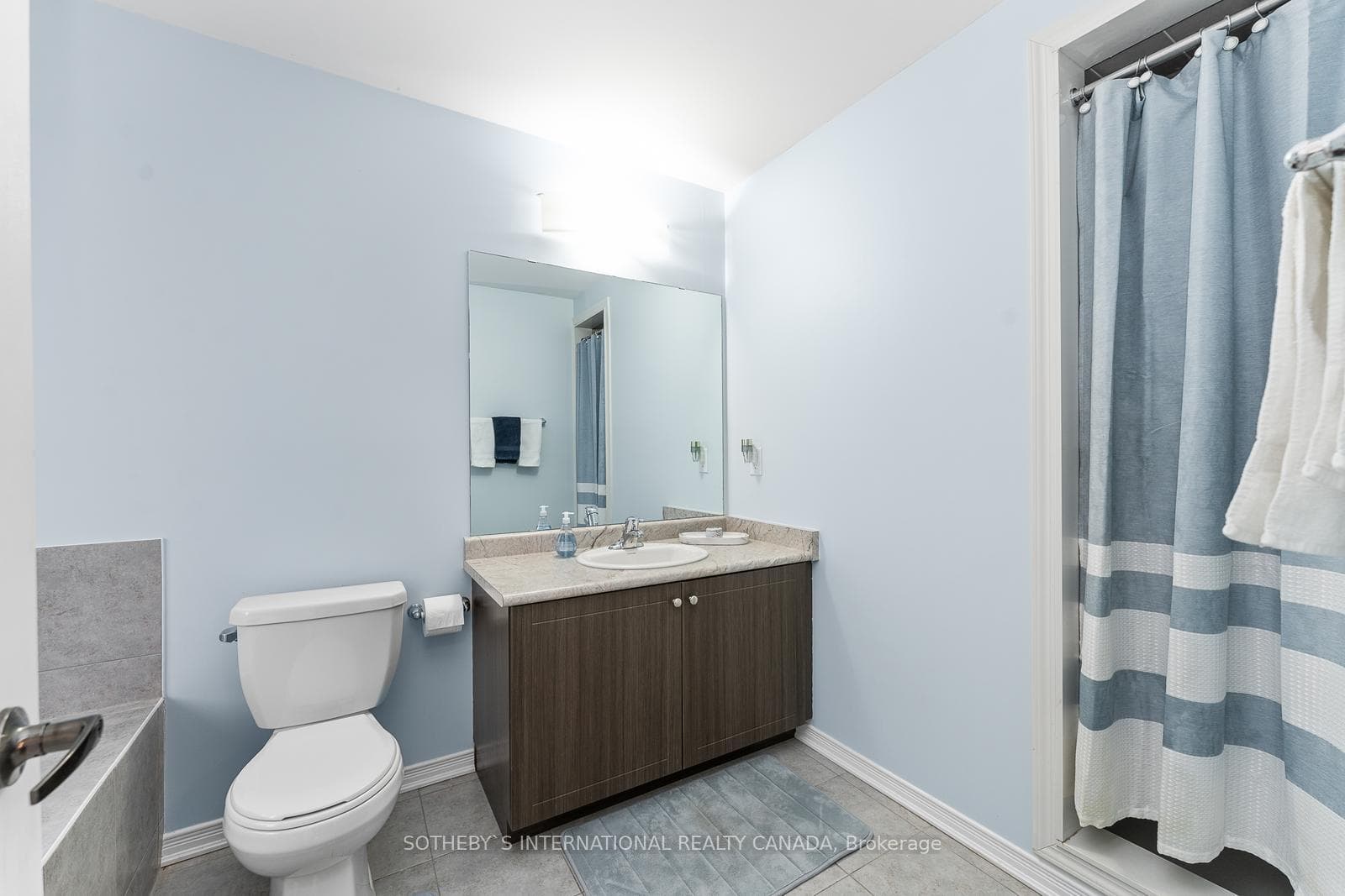 76 Arnold Marshall Boulevard photo 27