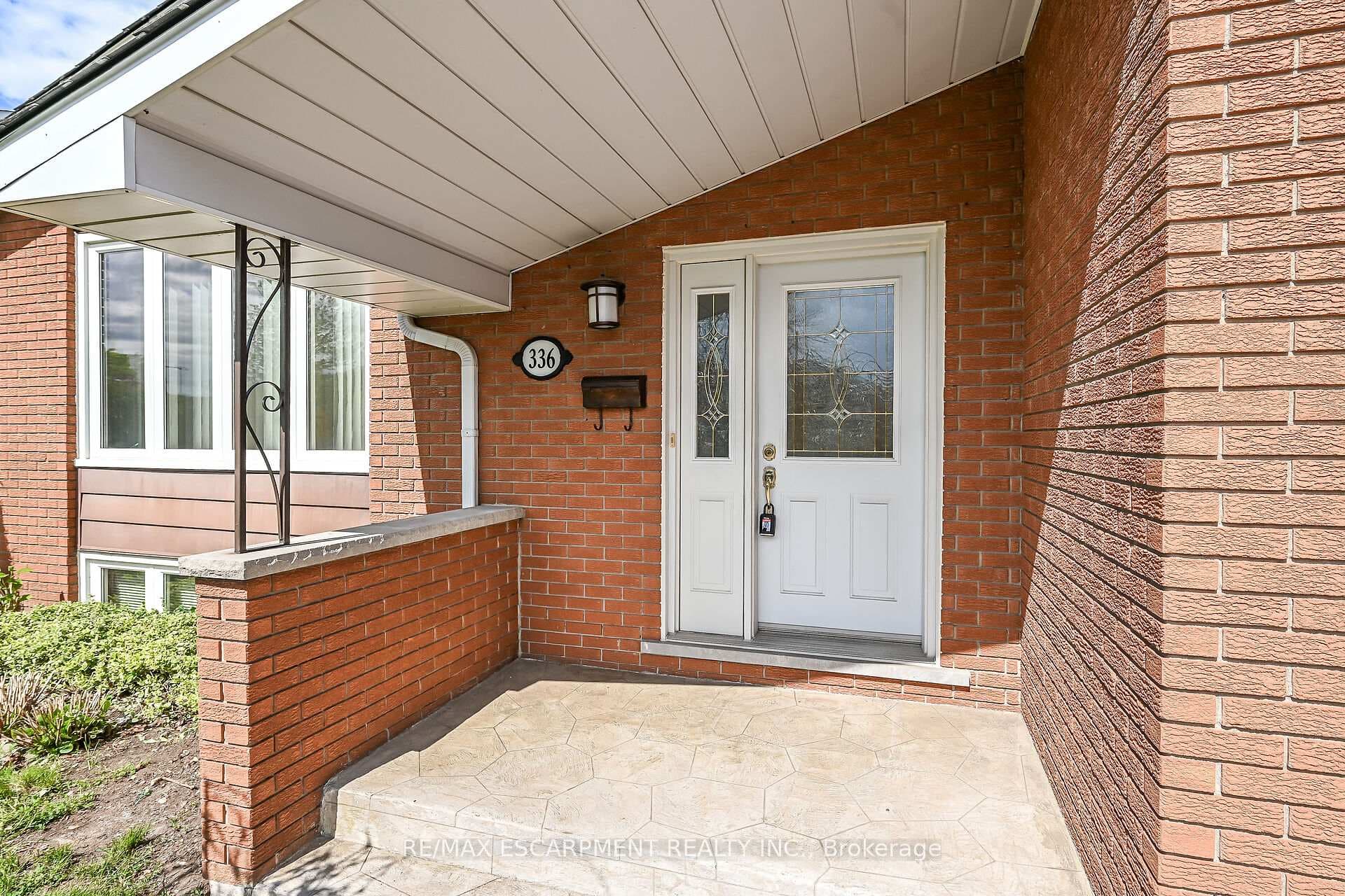 336 Montmorency Drive photo 3