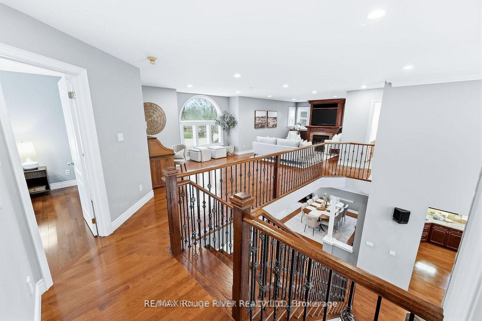 30 Hanover Court photo 25