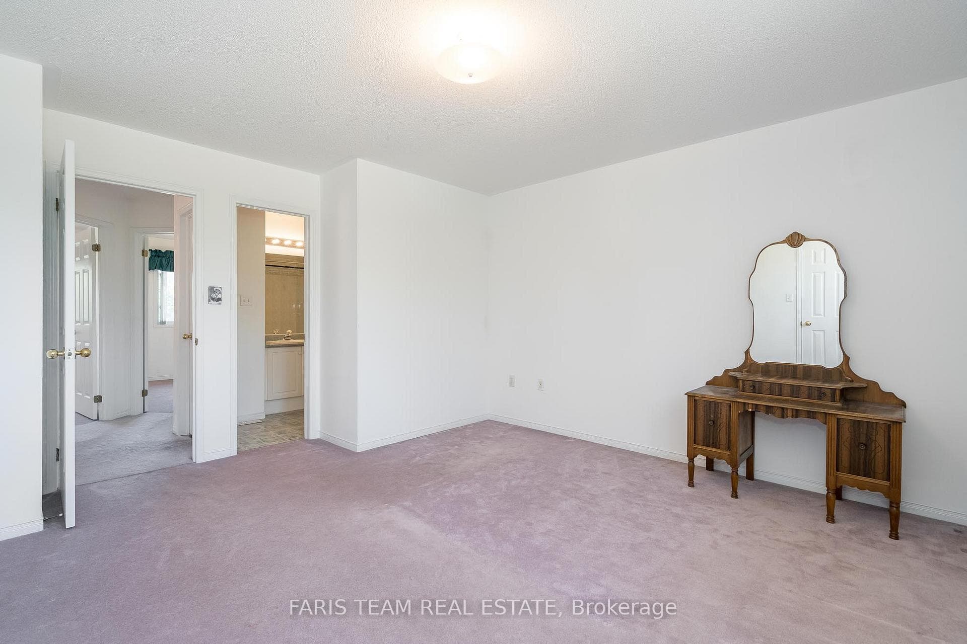 7 Huitema Court photo 10