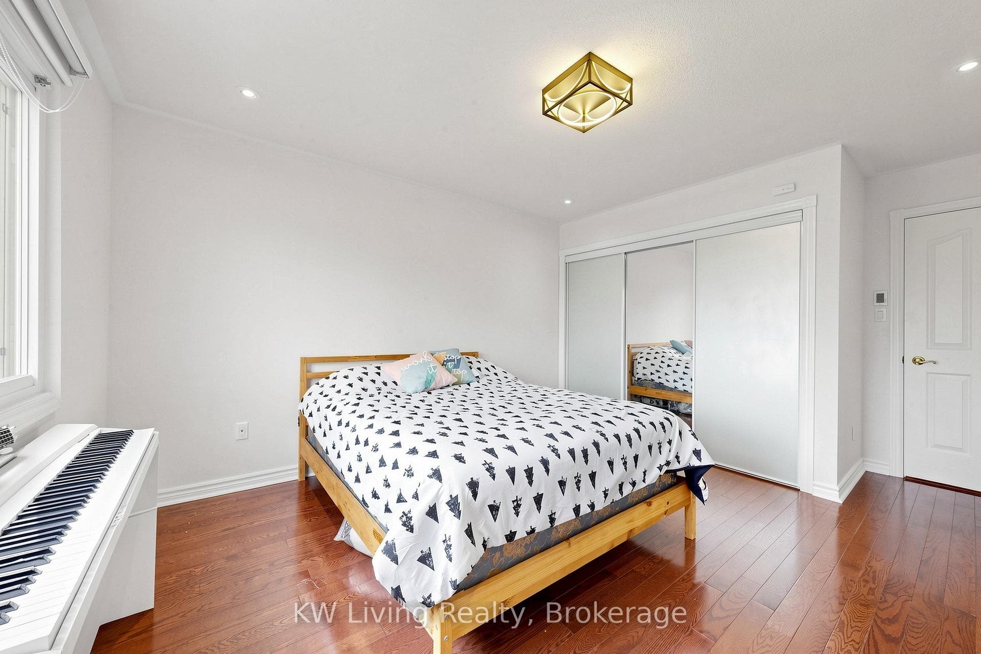 50 King's Cross Avenue photo 34