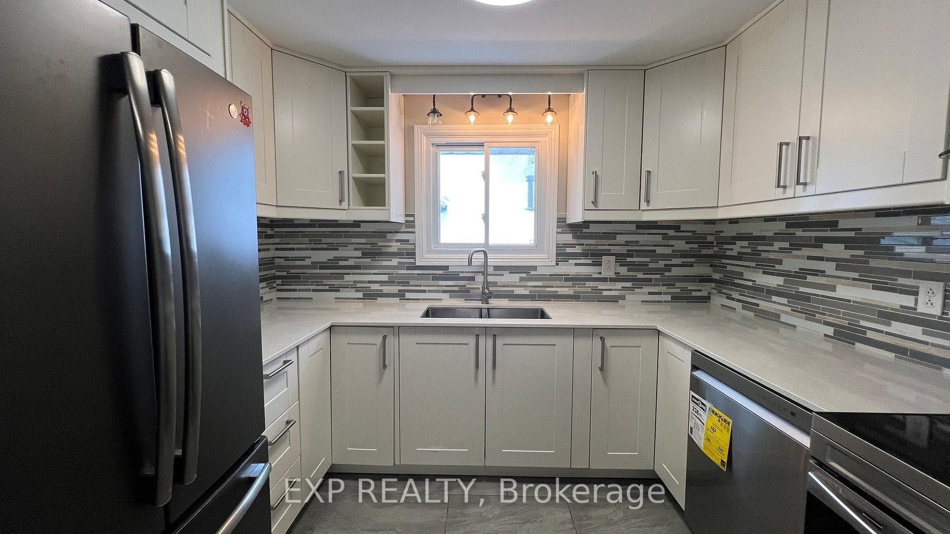 450 Drummerhill Crescent photo 6