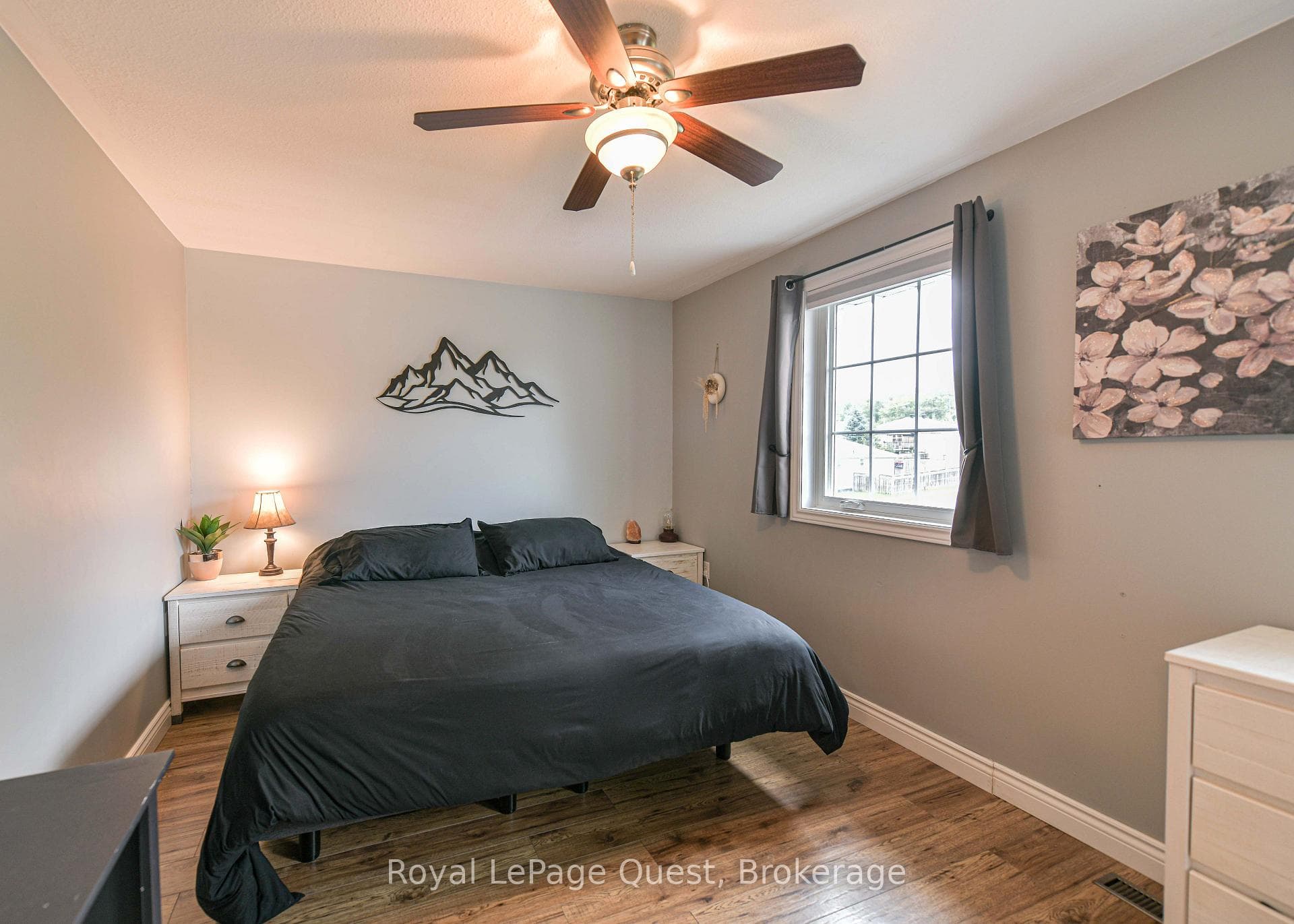46 Courtney Crescent photo 13