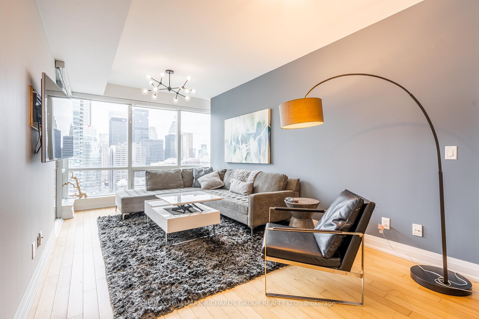 80 John Street Unit 2711 photo 9