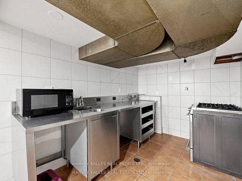 108 Caledonia Road photo 43