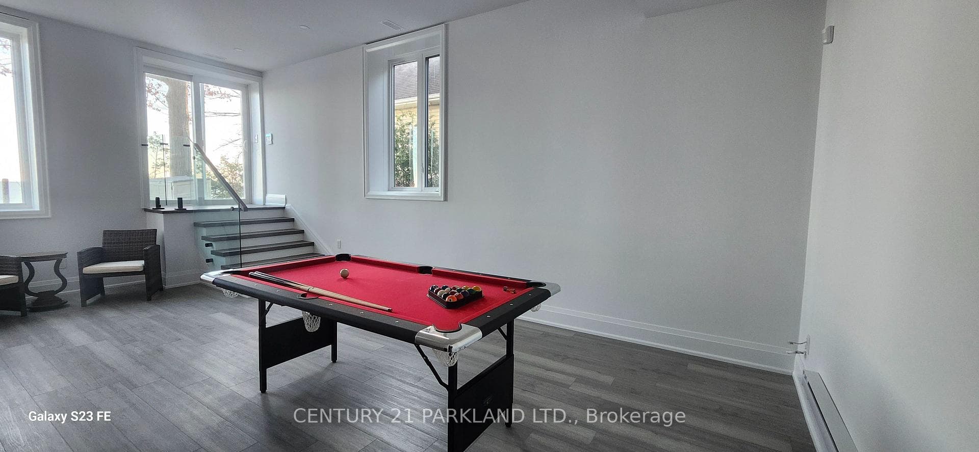 Large Rec rm with W/O to lake