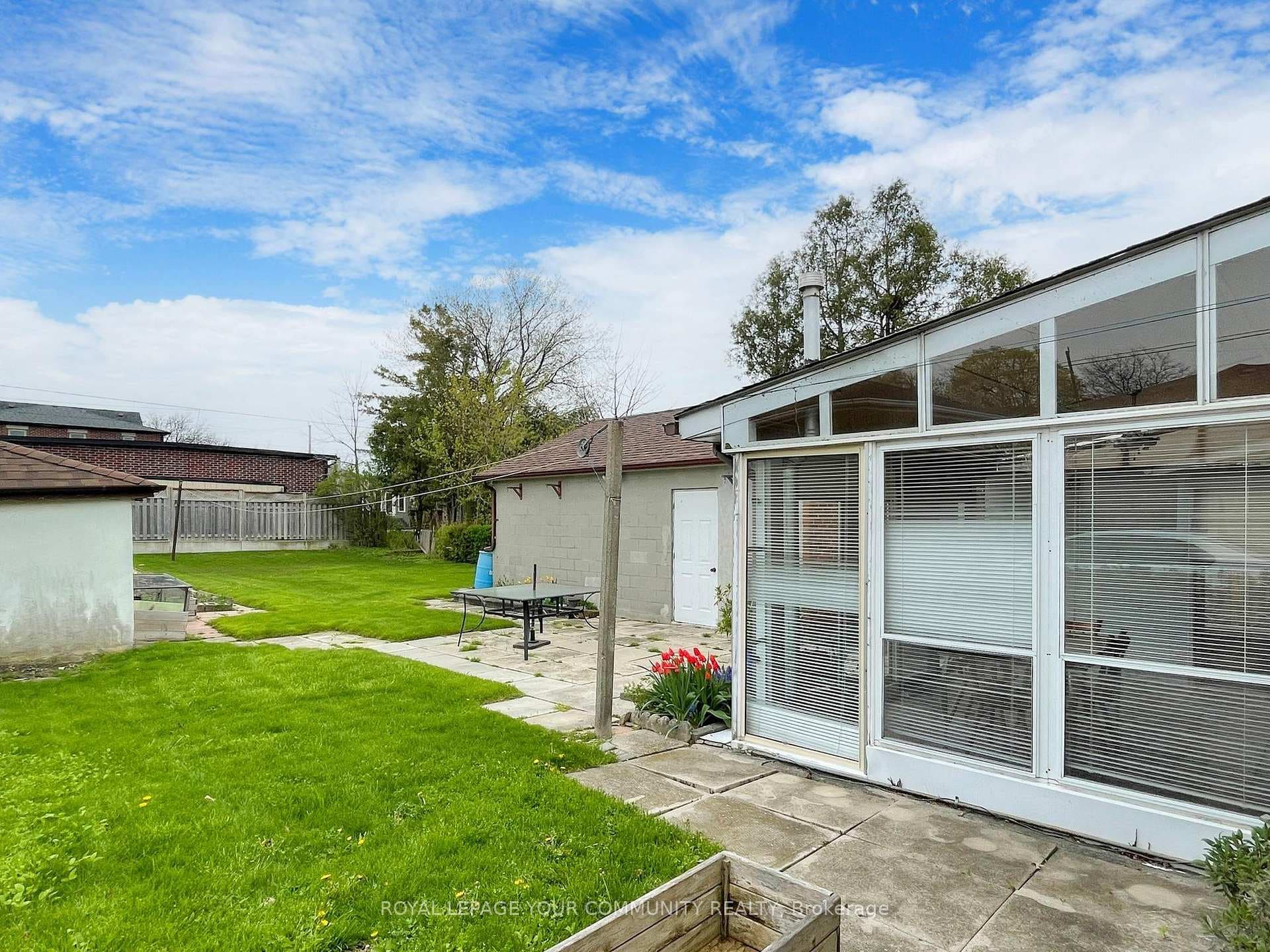 437 Rustic Road photo 35