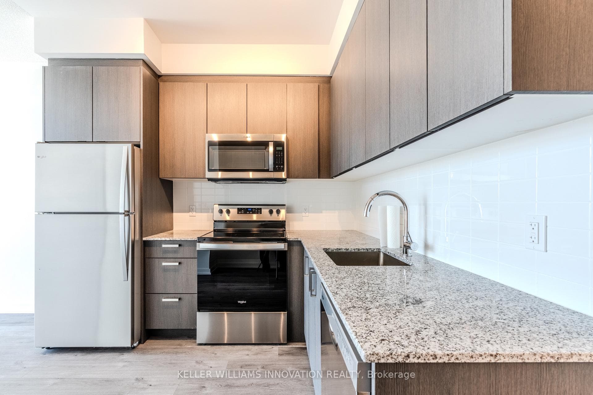 1010 Dundas Street Unit 311 photo 4