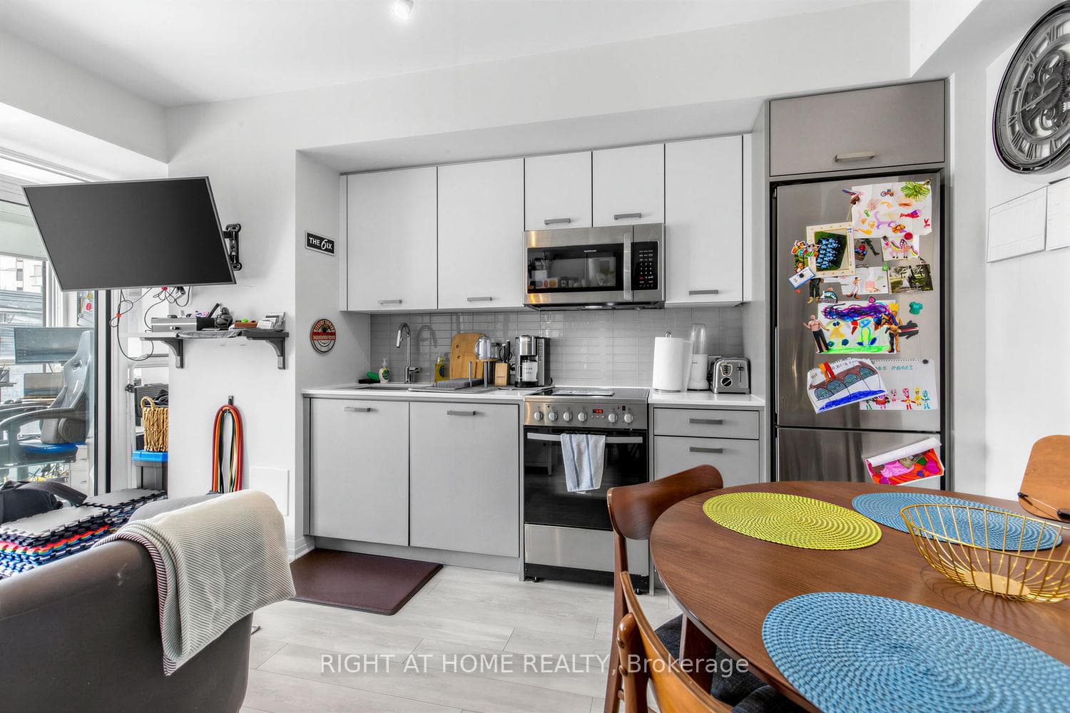 1630 Queen Street Unit 211 photo 5