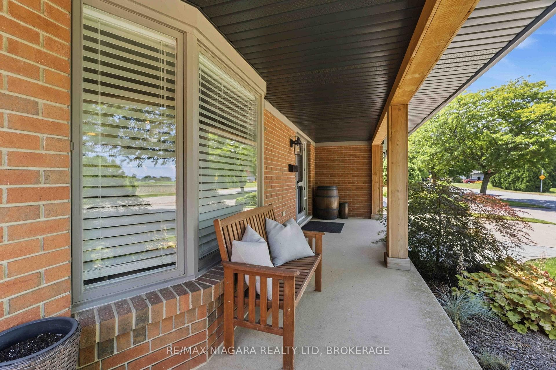18 Courtleigh Road photo 3