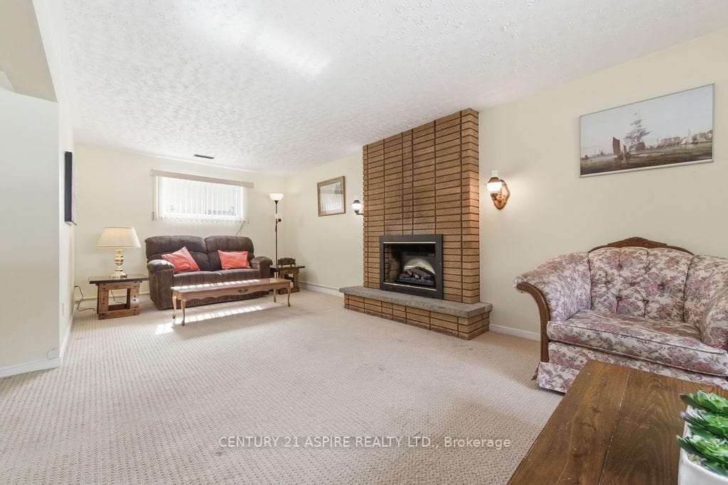 631 Birch Street photo 41